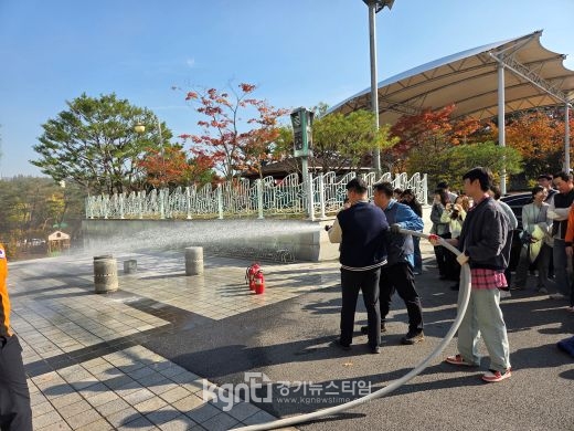 Ưʽ ﱸû, 119Ϳ յ ҹ Ʒ