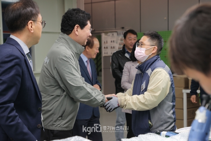 �̻��� ����Ư�ʽ���, �����������Ȱ�ü� ������ �湮